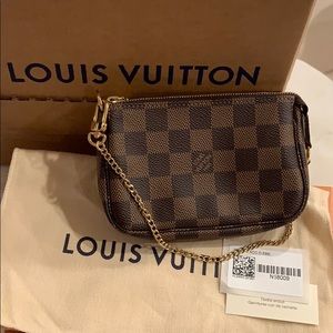 NWT 2020 Louis Vuitton Damier Ebene Mini Pochette